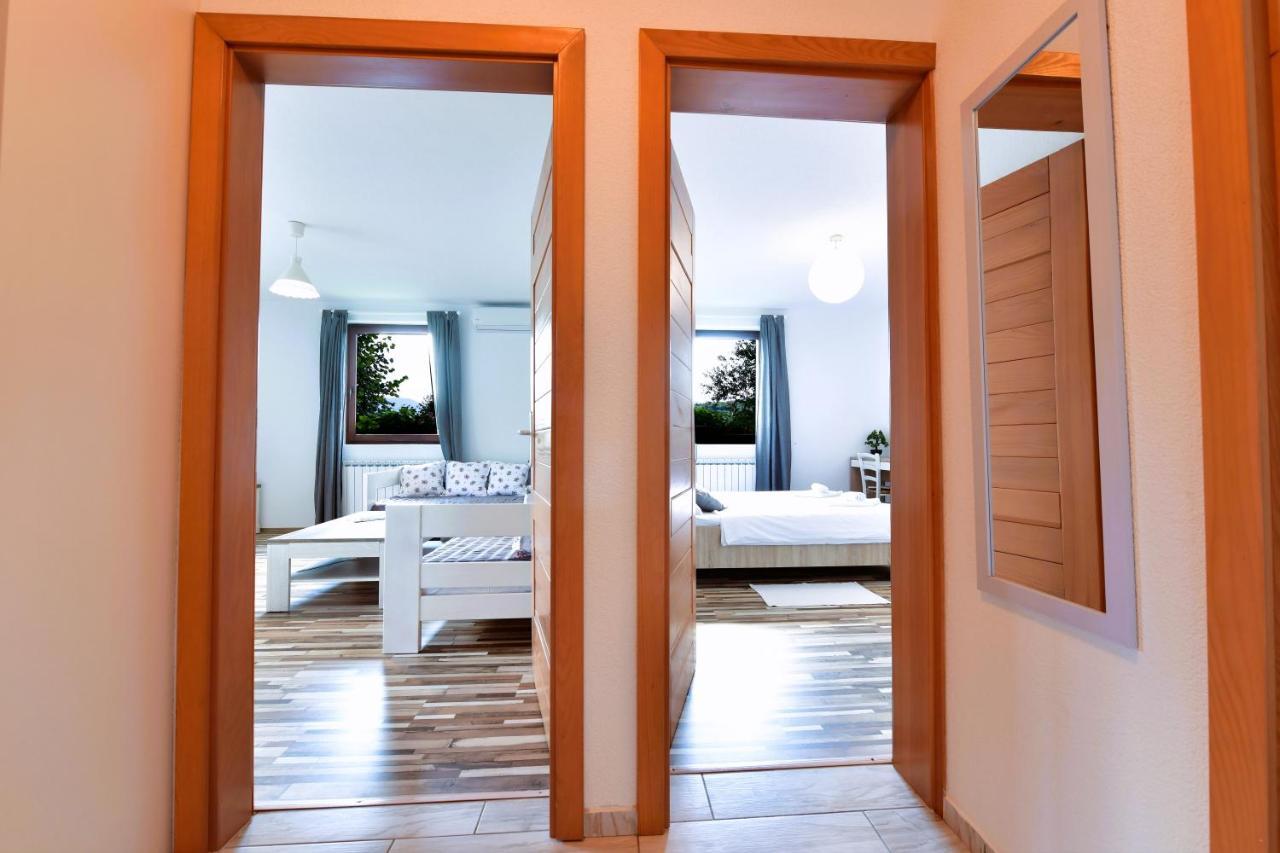 Holiday Home Ostrun Раковица Екстер'єр фото