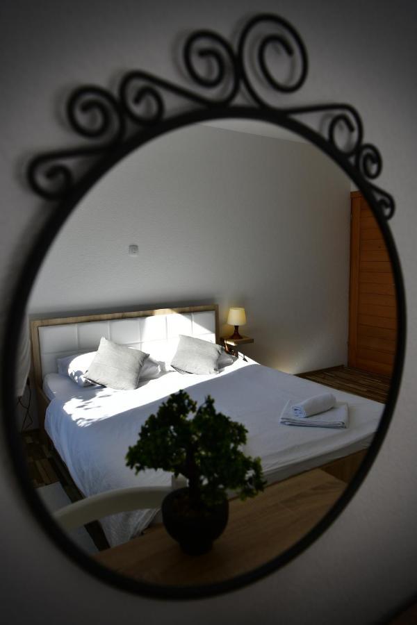 Holiday Home Ostrun Раковица Екстер'єр фото