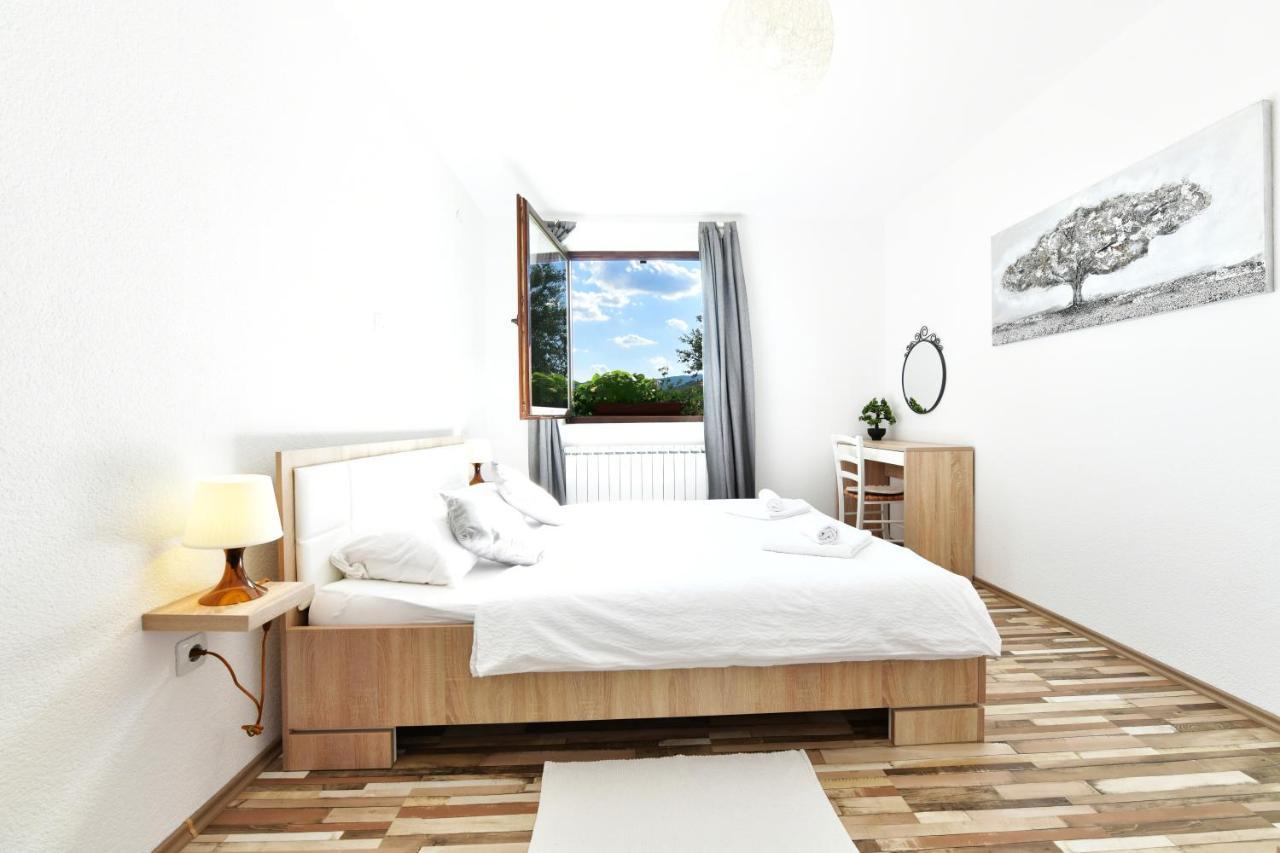Holiday Home Ostrun Раковица Екстер'єр фото