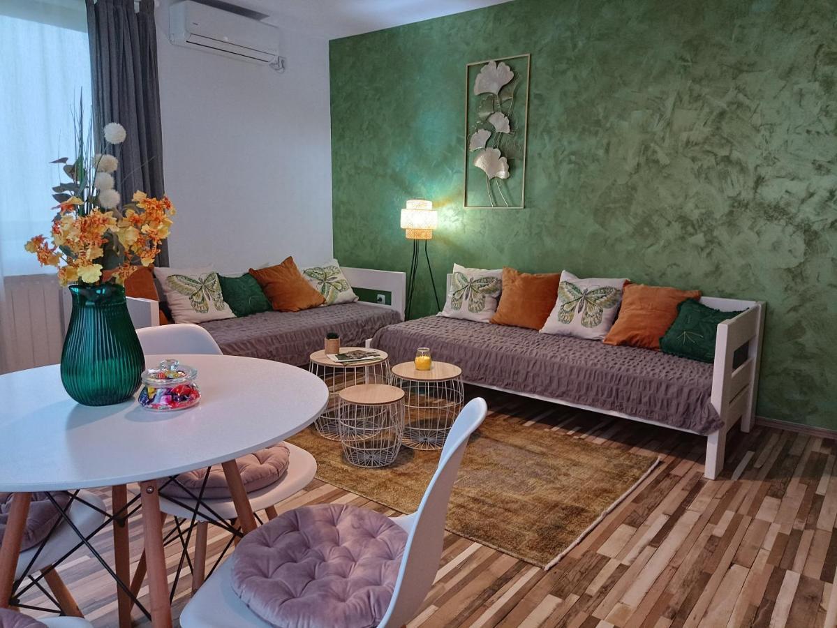 Holiday Home Ostrun Раковица Екстер'єр фото