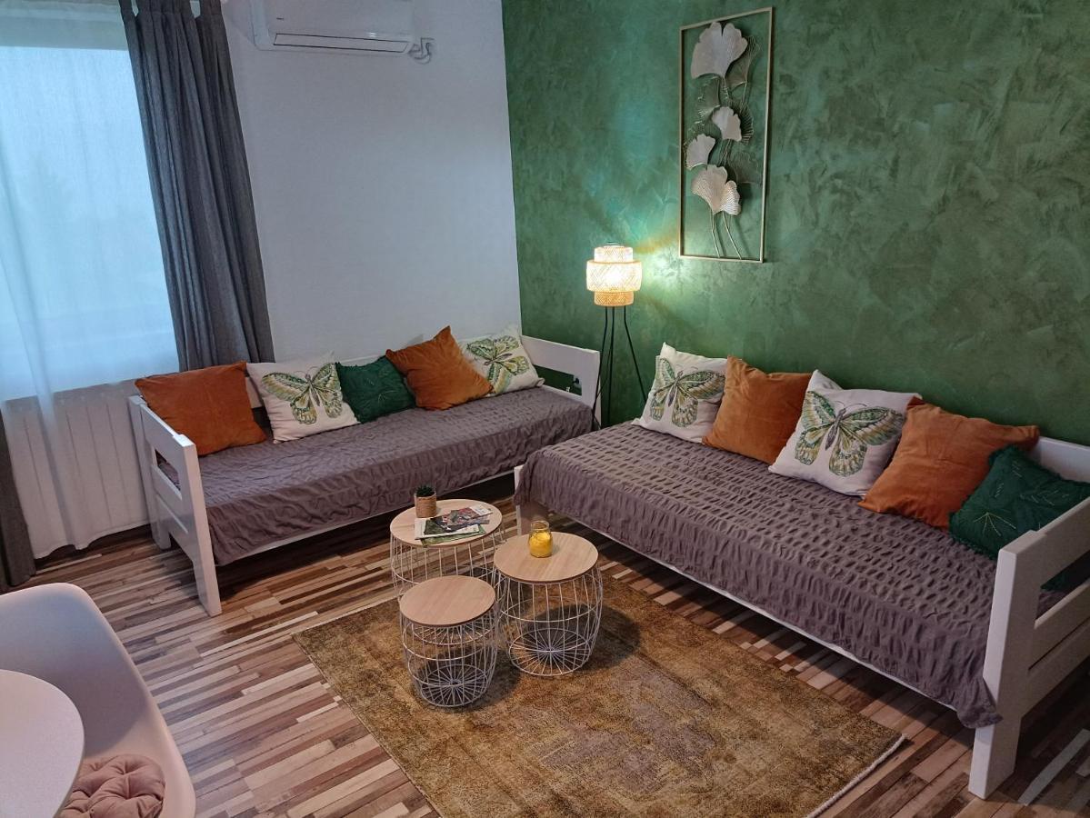 Holiday Home Ostrun Раковица Екстер'єр фото